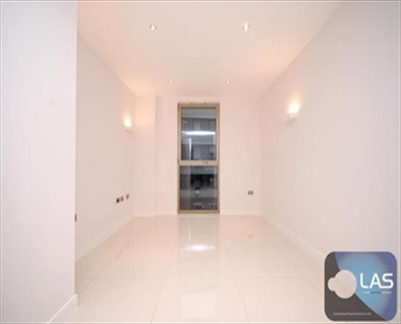 1 bedroom Property t...